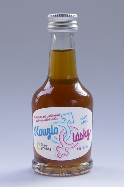 L02 - Kouzlo lásky (působí afrodiziakálně)